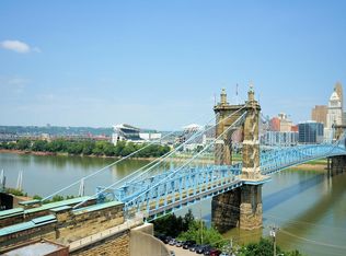 100 Riverside Plz #902, Covington, KY 41011