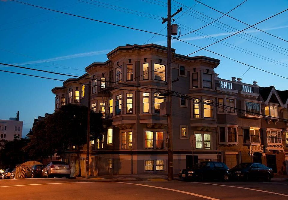 1st image of 399 Steiner St APT 15