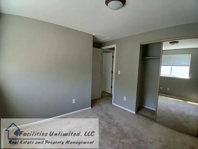 4515 Seaway Cir — Photo 13