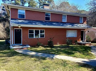 1613 Honeysuckle Rd, Raleigh, NC 27609