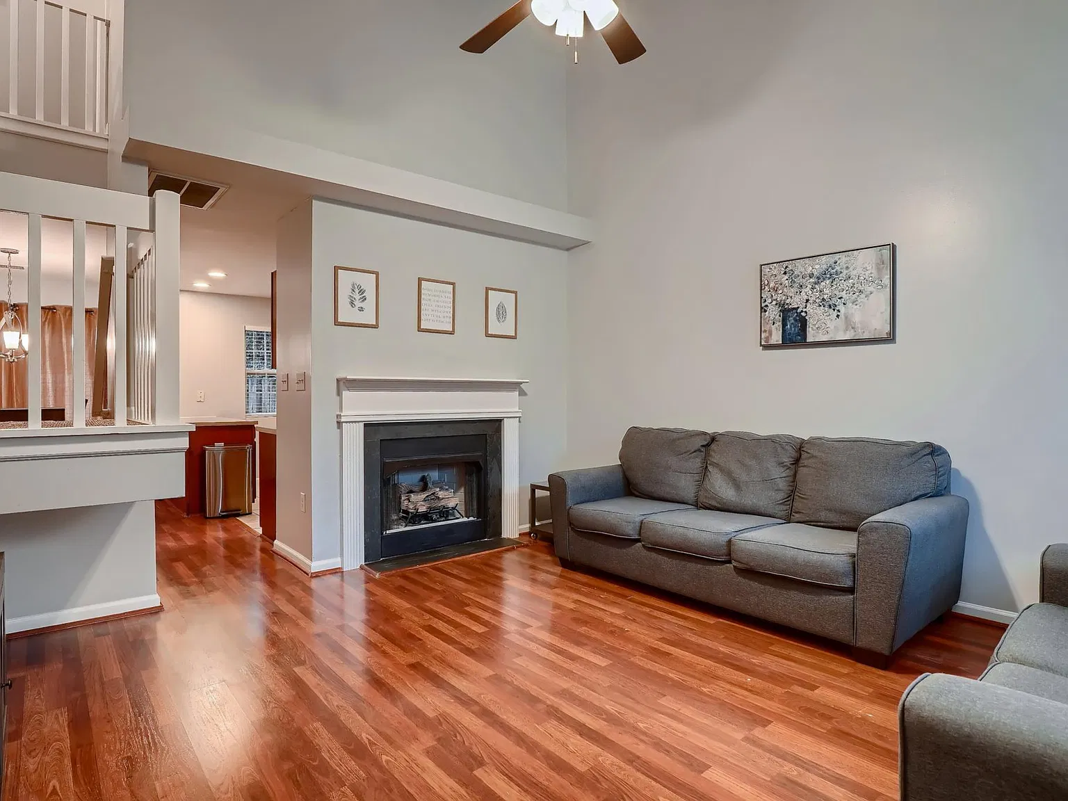 3 bed, 1360 sqft, $5,500 — Photo 3