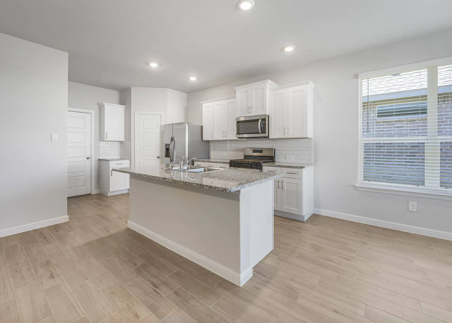 1232 Marsha Lane — Photo 3