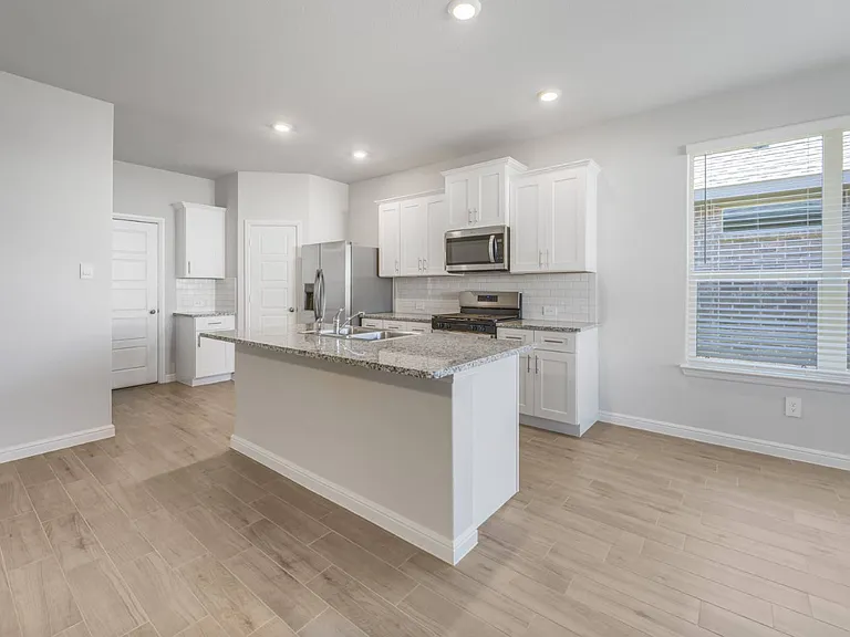 1232 Marsha Ln — Photo 3