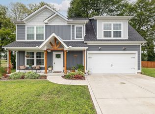 373 Fieldstone Ln, Springfield, TN 37172