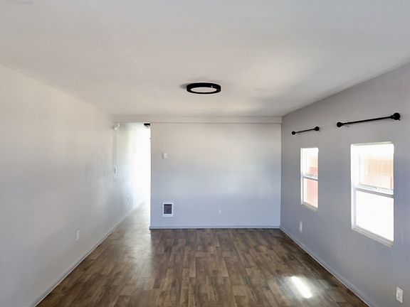 3rd image of 225 41st St Space 36
