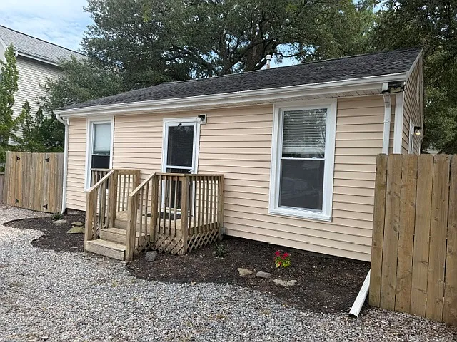 2 bed, 750 sqft, $2,200 — Photo 1
