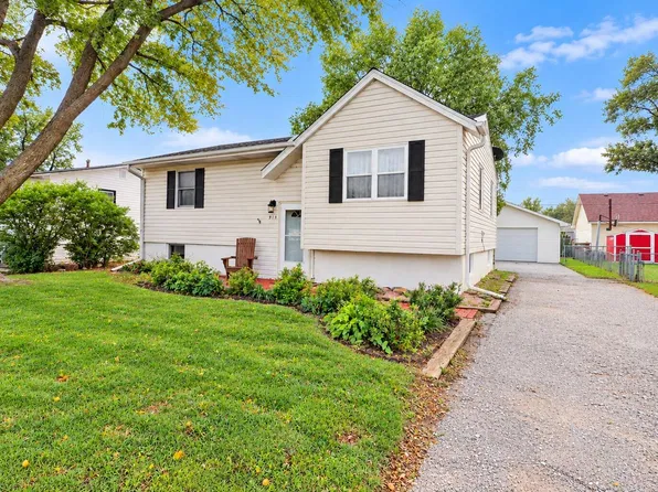 919 Avenue P, Carter Lake, IA 51510
