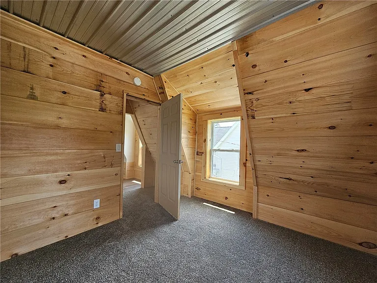 207 East Ave — Photo 10