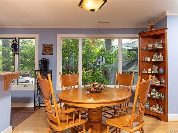 3rd image of 503 Lake Club Dr