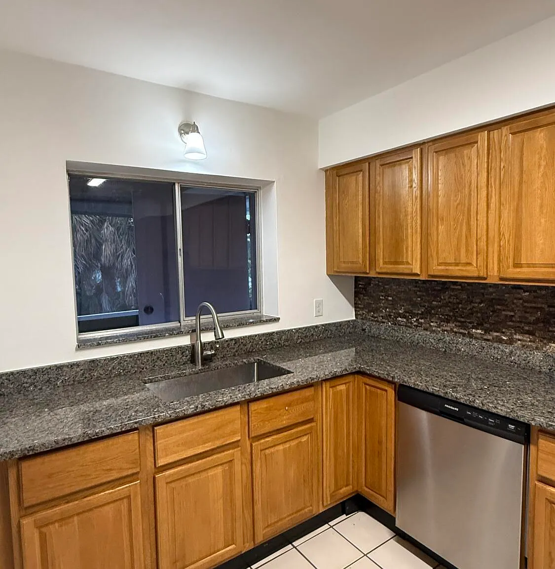 2 bed, 2.0 bath, 1200 sqft, $2,500 — Photo 4