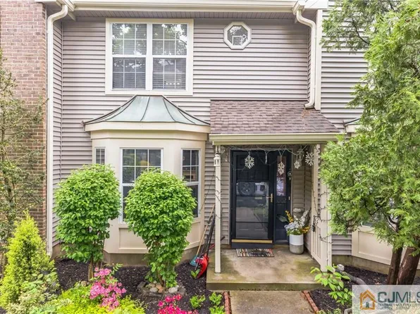 1002 Hemlock Ct, Monmouth Junction, NJ 08852