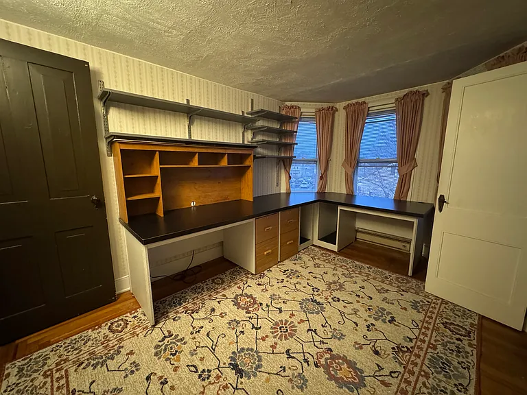 Office/Optional bedroom