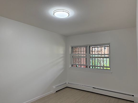 5th image of 135-33 Coolidge Ave Floor 1