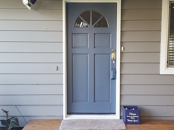 Warm and inviting entry