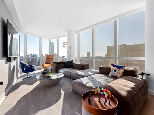 400 Park Avenue South 23B image 1 of 15