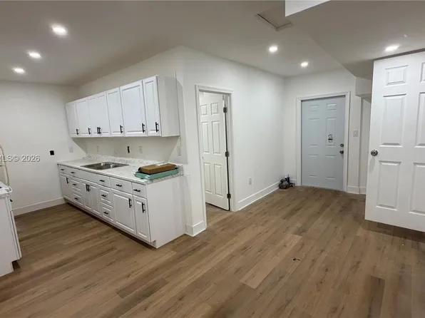 1236 NW 4th Ave #6, Fort Lauderdale, FL 33311