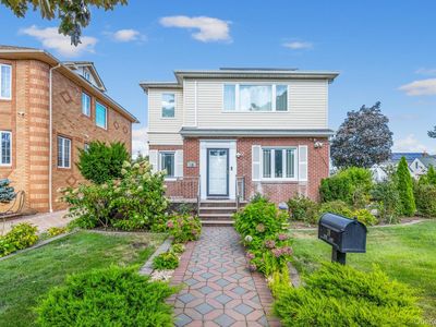 18 Rose Lane, New Hyde Park, NY, 11040