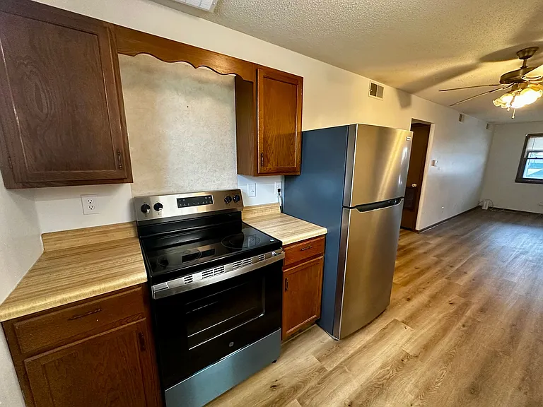1058 Morningside Dr — Photo 7