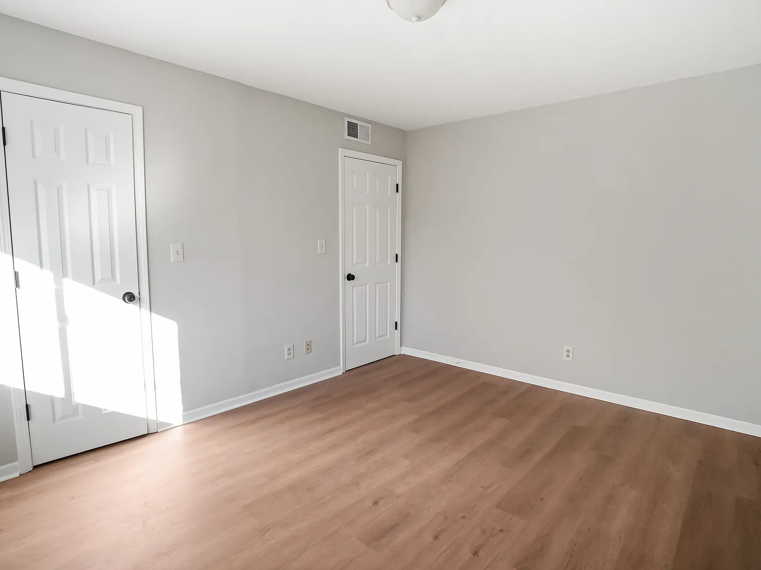2 bed, $1,950 — Photo 2