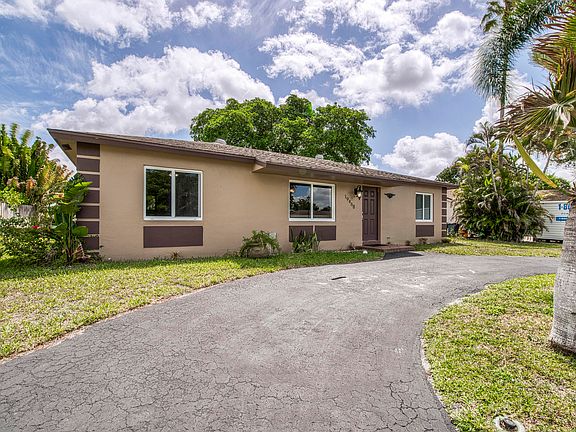 2nd image of 19468 Delaware Cir
