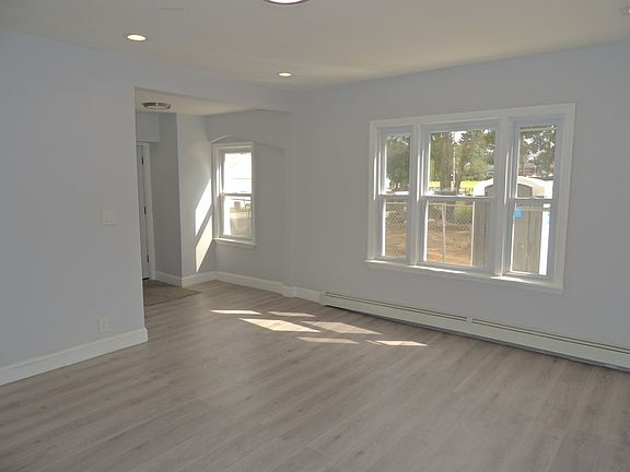 3rd image of 218 Princeton St #218