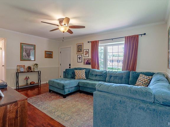 5th image of 6817 Lincoln Ave