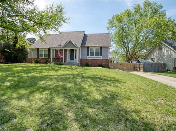 13713 W 80th St, Lenexa, KS 66215