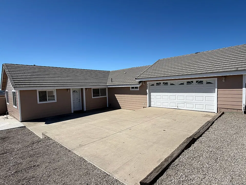 585 Highland Hills Rd