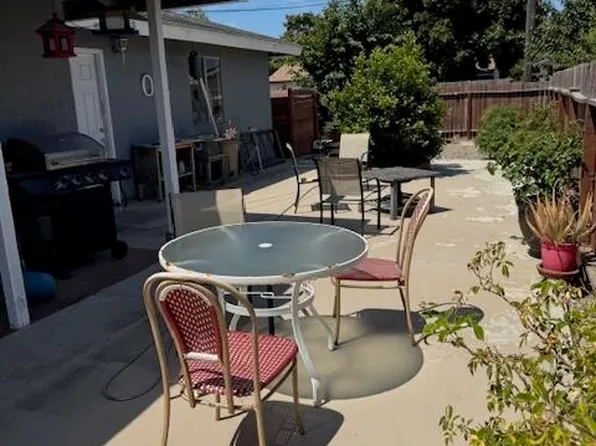 605 N 7th St, Lompoc, CA 93436