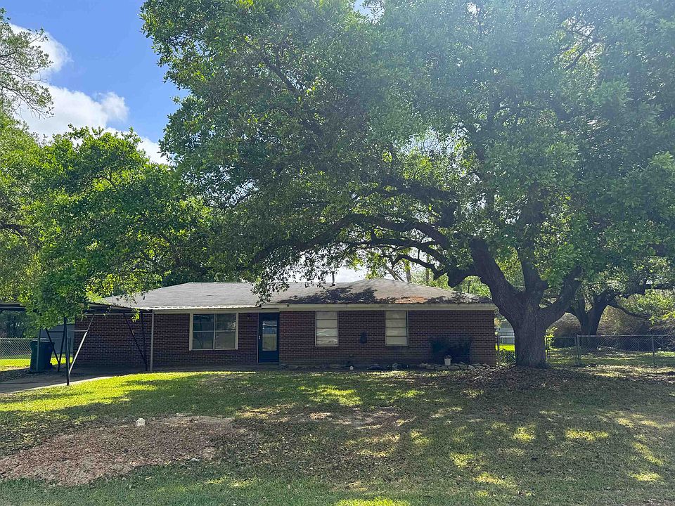 1st image of 131 N Aracobra St