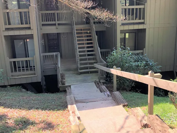 9358 S Lake Ridge Dr, Bloomington, IN 47401