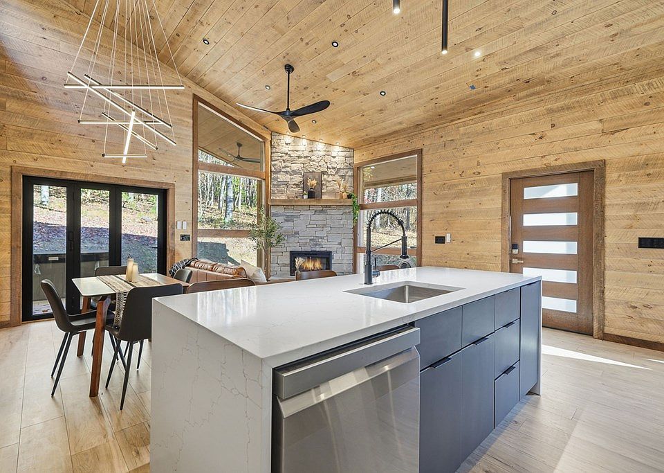 13th image of this home