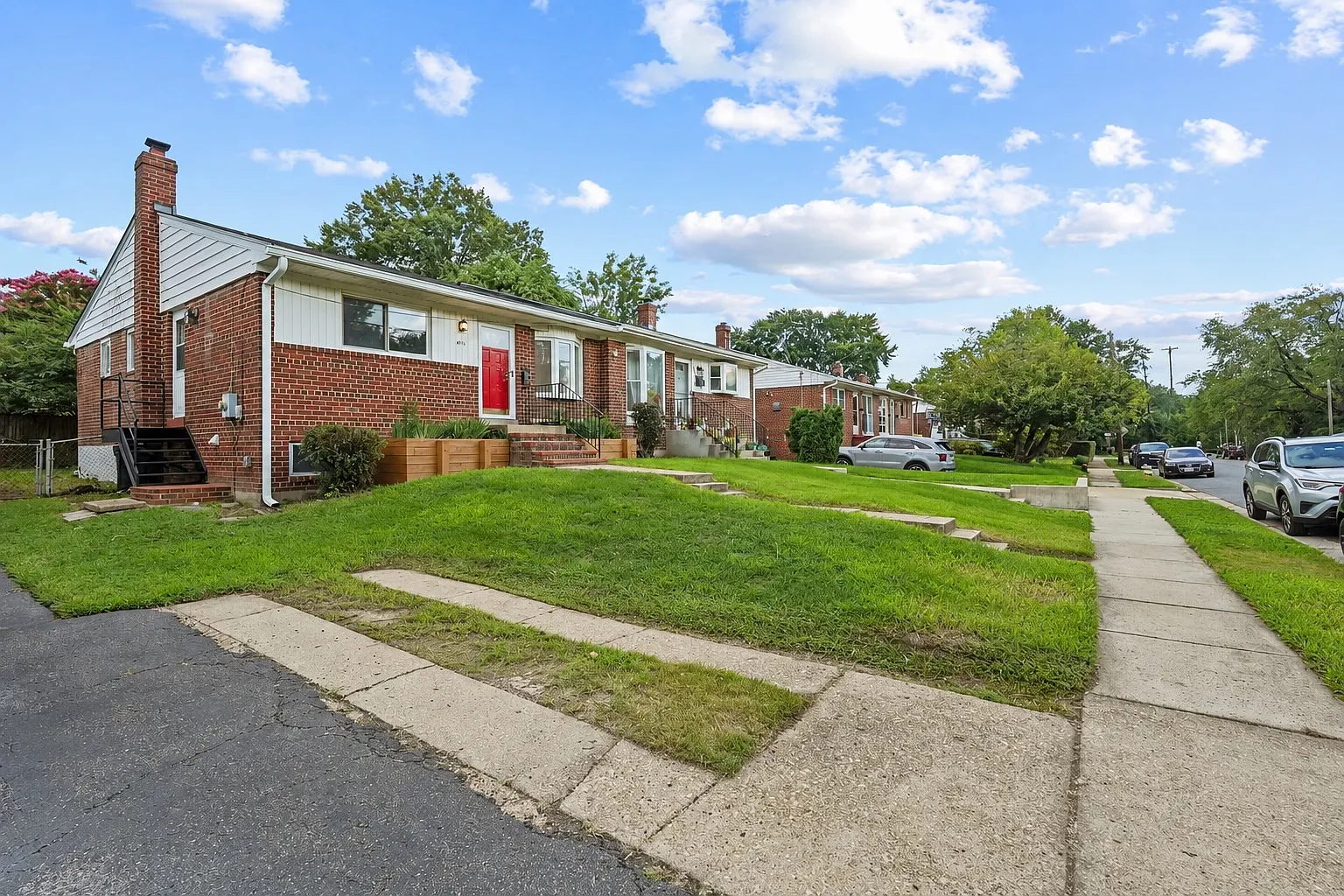 3 bed, 988 sqft, $4,000 — Photo 2