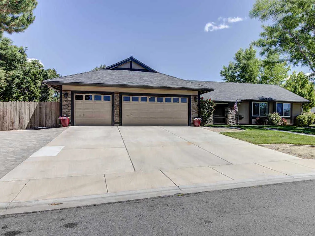 15 Harrison Pl photo 1