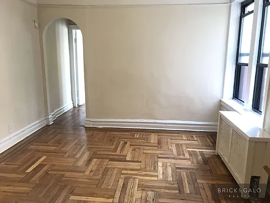 Rented by BRICK & GALO REALTY CORP | media 27