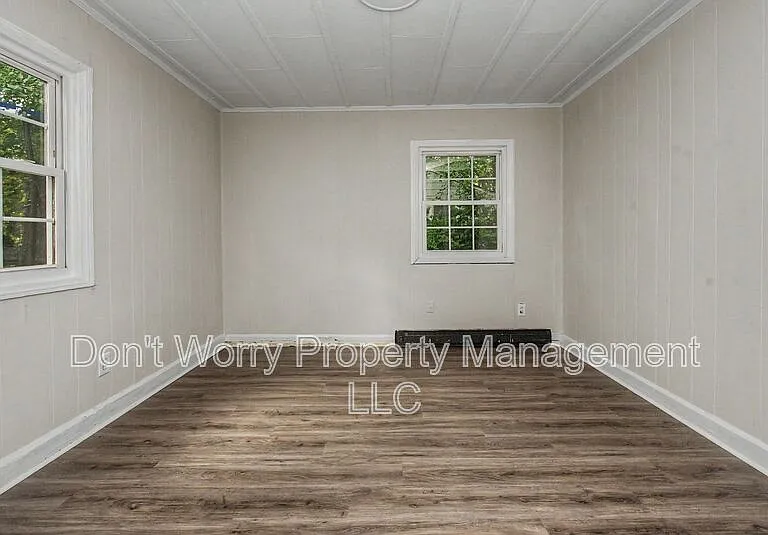 1216 Lolly Ln — Photo 8
