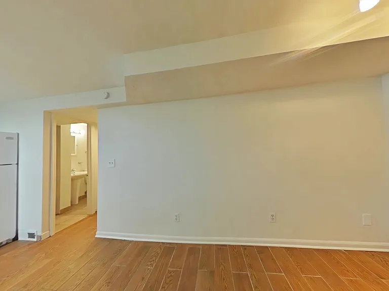 2917 Jackson St — Photo 9