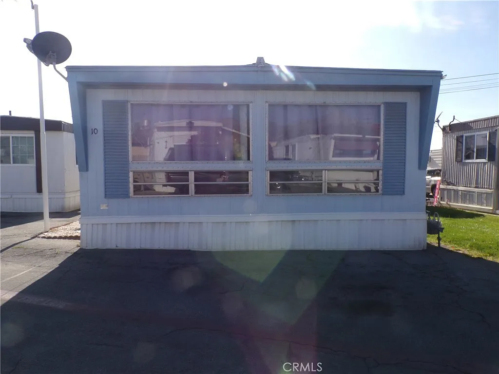 Building Photo - 34449 Yucaipa Blvd #10