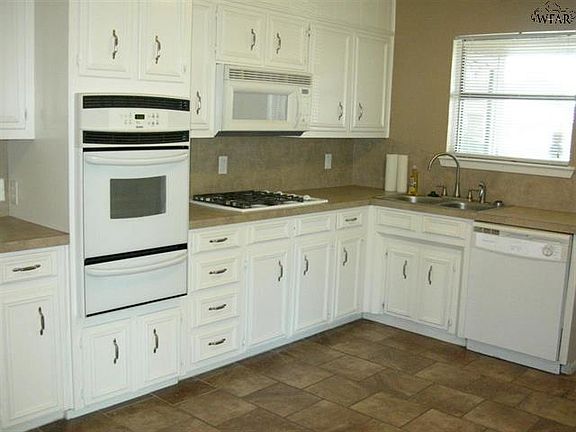 5th image of 4669 Woodlawn