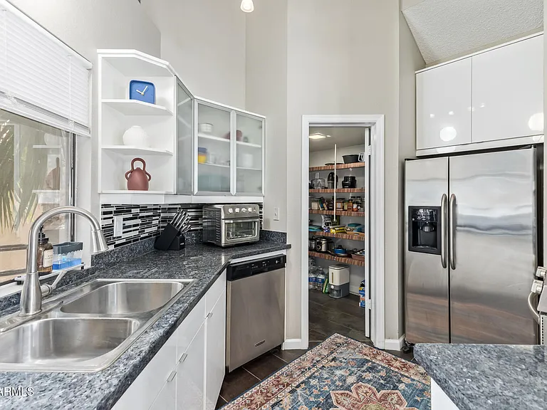 10301 N 70th St #210 — Photo 10