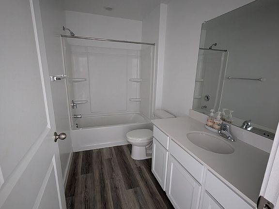 5th image of 1925 S 530 W
