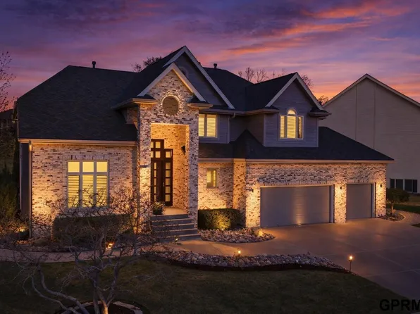 5911 S 119th Plz, Omaha, NE 68137