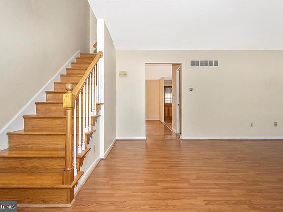 3rd image of 110 Catoctin Ave