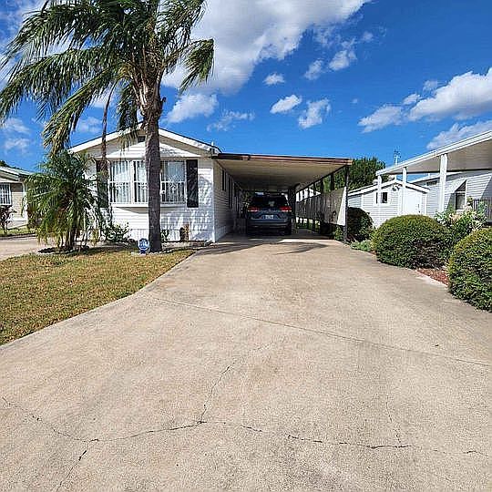 1st image of 1517 Bamboo Cir