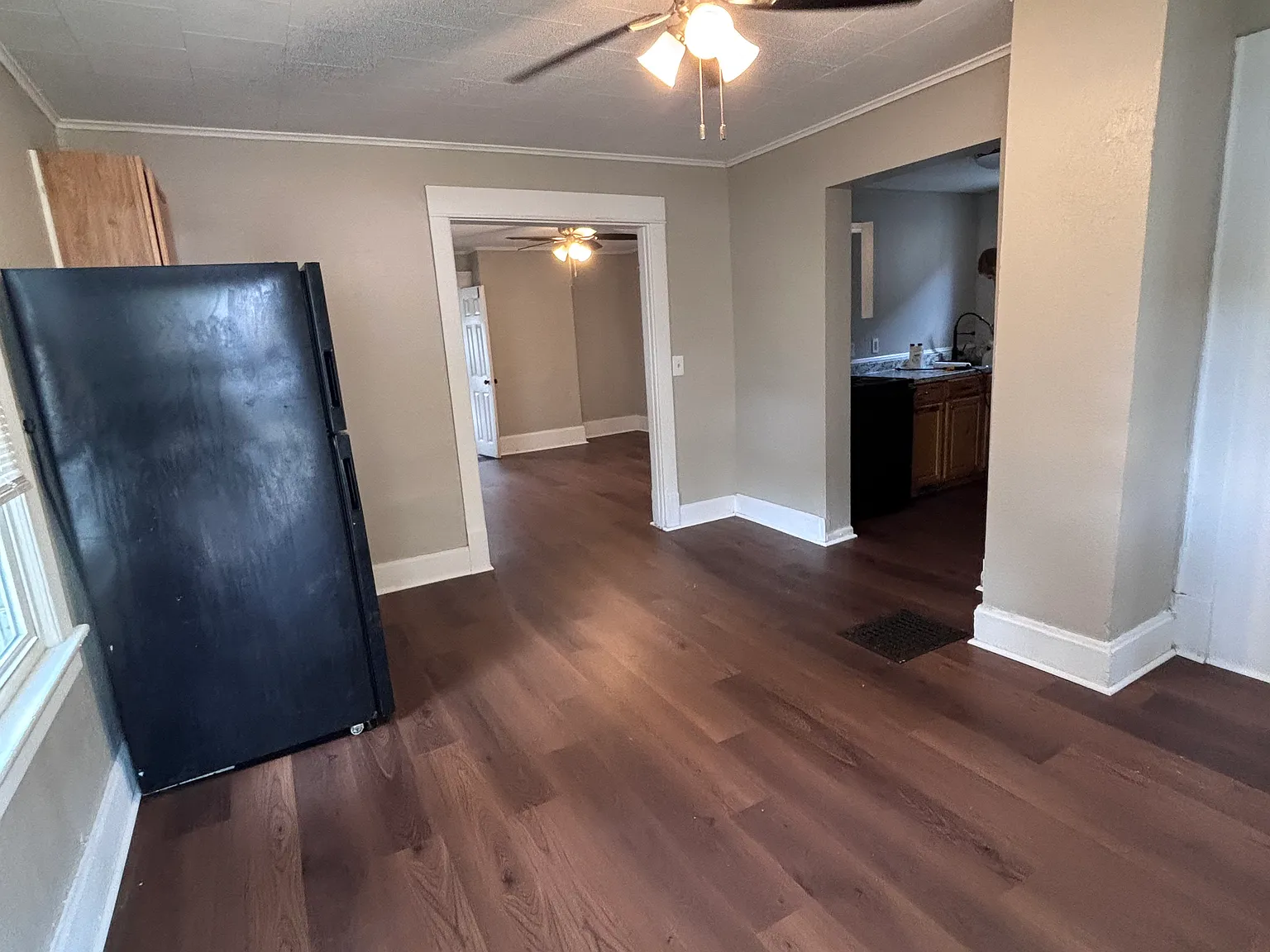 3 bed, 1190 sqft, $1,350 — Photo 4