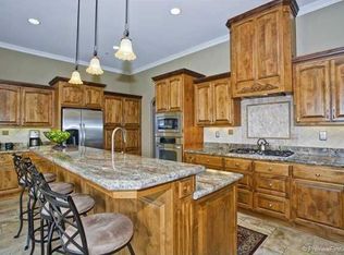 228 Vista Grande Gln, Escondido, CA 92025