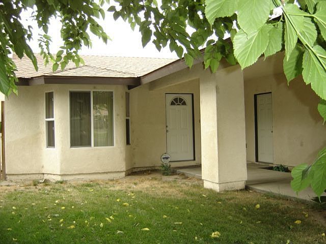 1st image of 1020 W Latham Ave