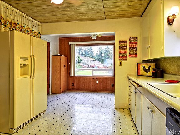 3rd image of 6520 180th St SW