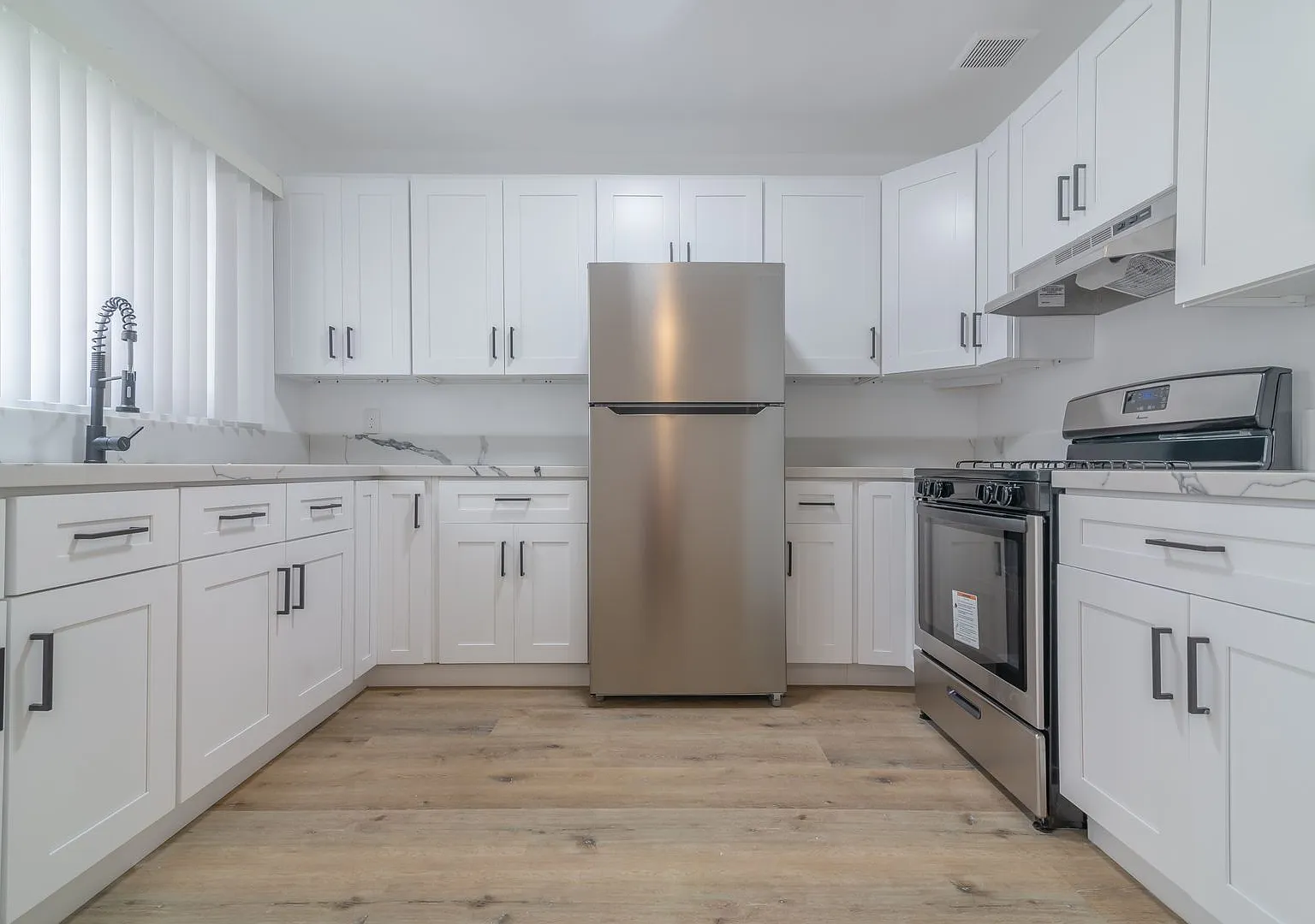 3940 Nicolet Ave — Photo 4