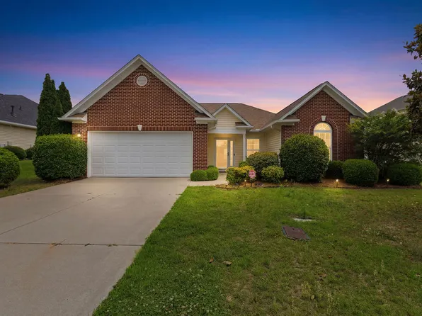105 Eagles View Ct, Easley, SC 29642